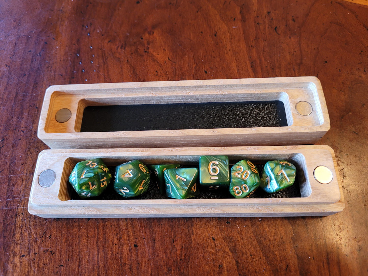 Single Set Dice Vault