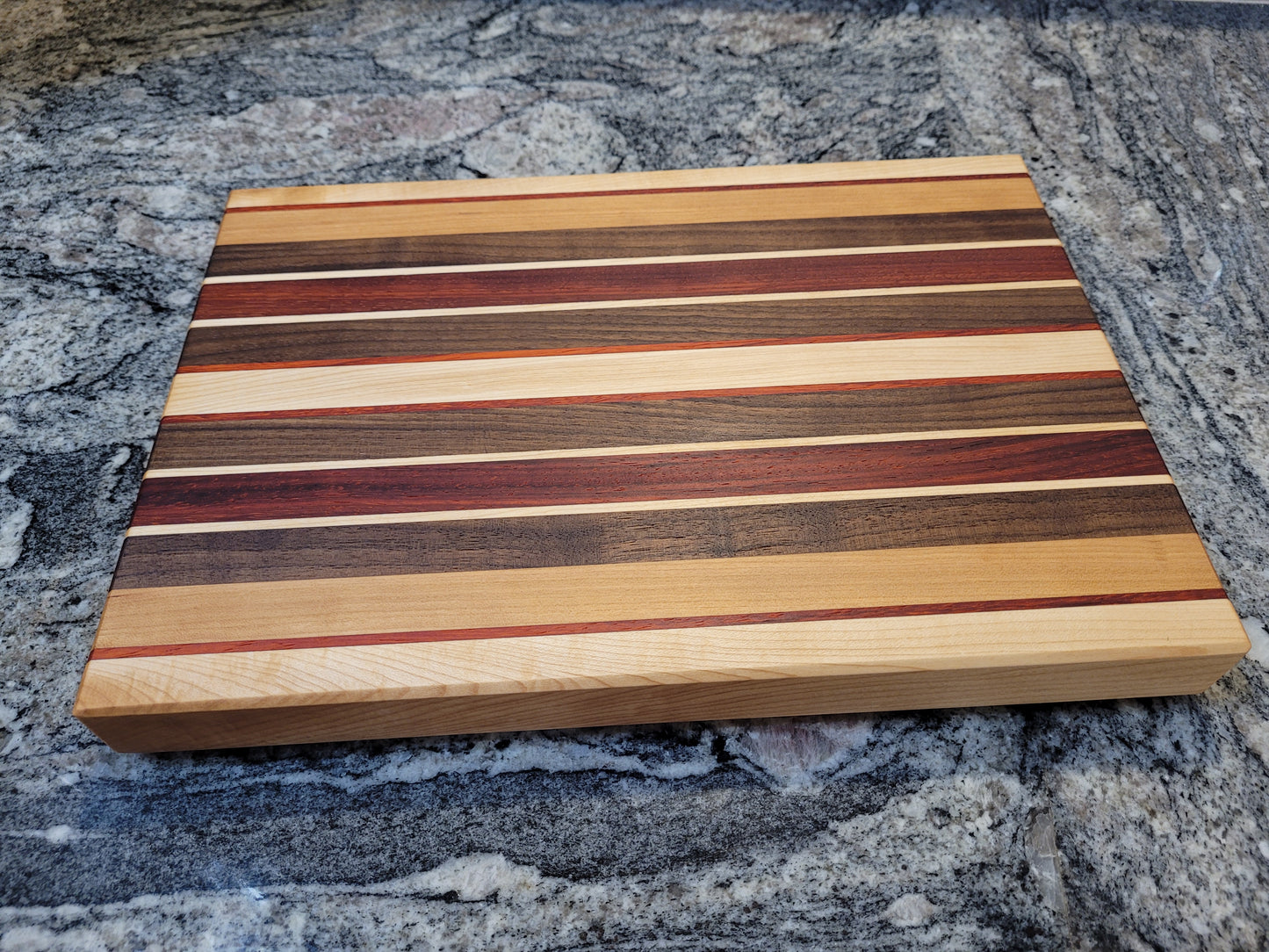 Medium cutting board 3